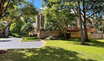 9715 WHITLEY PARK Pl #TH-11, Bethesda, MD 20814