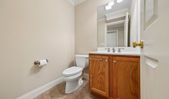 32 Crows Nest Ln 28, Danbury, CT 06810