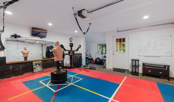 20525 E MOUNTAIN COUNTRY Ln, Brightwood, OR 97011