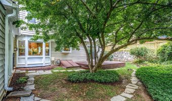 7906 IVYMOUNT Ter, Potomac, MD 20854