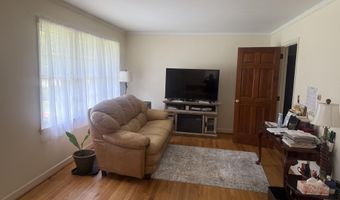 108 Barnett Dr, Bishopville, SC 29010