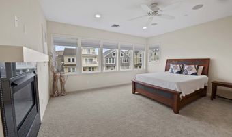 230 Roundhouse Rd, Astoria, OR 97103