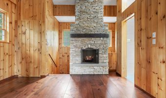 389 Castle Island Rd, Belgrade, ME 04917
