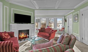 98 Kay St 2, Newport, RI 02840