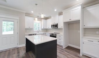 2032 Lexington Ave, Bainbridge, GA 39817