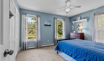 20 Morrison Ave, Middletown, RI 02840