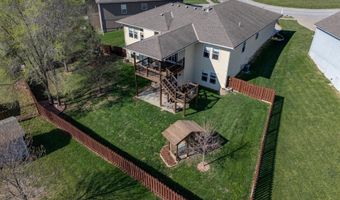 16657 Sandstone Cir, Basehor, KS 66007