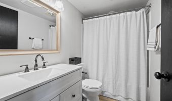 2255 WINWOOD Dr, Appleton, WI 54915