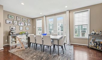 2733 S Spurway Dr, Ann Arbor, MI 48105