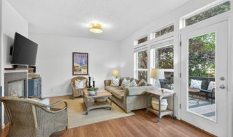 16755 NW AVONDALE Dr, Beaverton, OR 97006