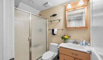 17 E 14TH St, Barnegat Light, NJ 08006