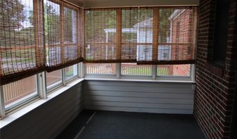 3 E Elm St, Alton, IL 62002
