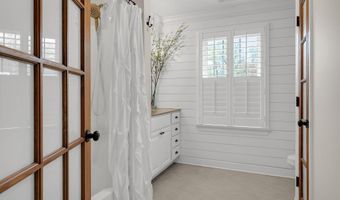 133 Maplewood Ave, Atlantic Highlands, NJ 07716