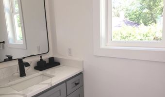 592 Kuehnle Ave, Ann Arbor, MI 48103