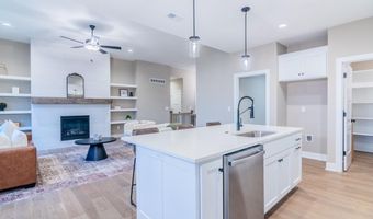 16729 Pinehurst Dr, Basehor, KS 66007