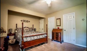 4 Burr Ave, Barrington, RI 02806