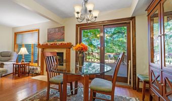 38 Woodside Dr, Albany, NY 12208