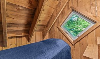 431 Sharkeyville Rd, Bolton, VT 05676