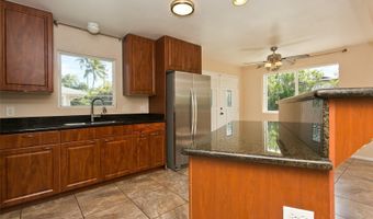 905 Kainui Dr, Kailua, HI 96734