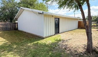 606 Coke Ave, Anton, TX 79313