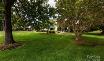 8356 Meadow Lakes Dr, Charlotte, NC 28210