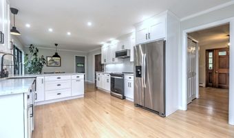 79 Meadow Wood Rd, Branford, CT 06405