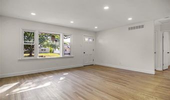 8505 Ava Dr, Affton, MO 63123