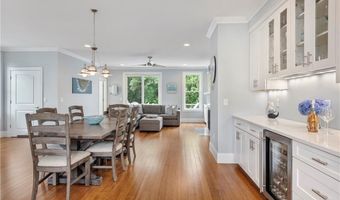 100 Algonquin Rd 13, Narragansett, RI 02882