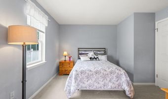37 Wicken Sq, Albany, NY 12205