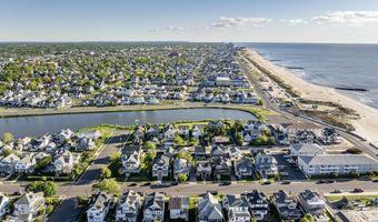 39 E End Ave, Avon By The Sea, NJ 07717