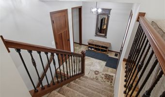 1301 Sandy Ridge Ln, Altoona, WI 54720