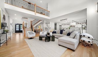 1418 W Maude Ave, Arlington Heights, IL 60004