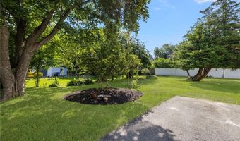 9 Cummings Rd, Newport, RI 02840