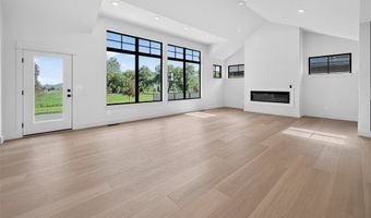86 Hilgard Peak Ct, Bozeman, MT 59718