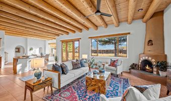 9 Desiderio Rd, Arroyo Seco, NM 87514