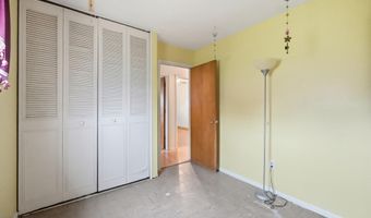 706 Carlin Dr, Angola, IN 46703