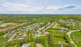 40 Hillview Dr, Bangor, ME 04401