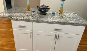 380 Sunset Ave 16, North Providence, RI 02904