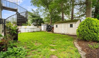 1317 Cable Ave, Beachwood, NJ 08722