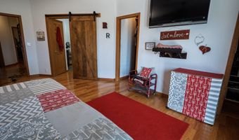 24352 State Highway Ee, Aurora, MO 65605