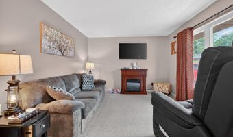 601 Pleasant View Dr, Aurora, IN 47001