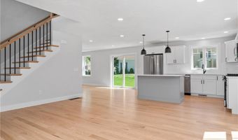 52 Governor St, Cumberland, RI 02864