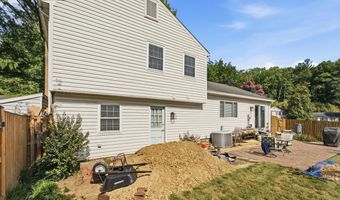 6812 LAMP POST Ln, Alexandria, VA 22306