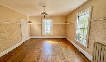 102 Congress St, Belfast, ME 04915