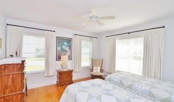 122 Chickadee Ln, Bangor, ME 04401