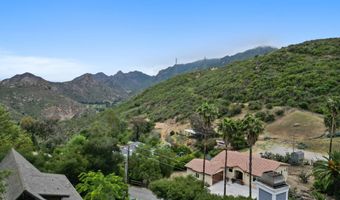 1561 Lookout Dr, Agoura Hills, CA 91301