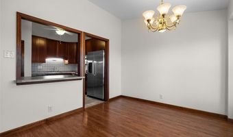 760 Woodside Trails Dr 203, Ballwin, MO 63021