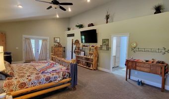 191 Clear Creek Rd, Cascade, ID 83611