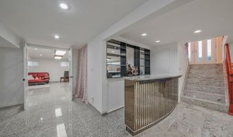 140 Dogwood Rd, Albertson, NY 11576