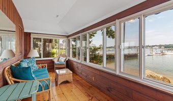 15 River Rd, Branford, CT 06405